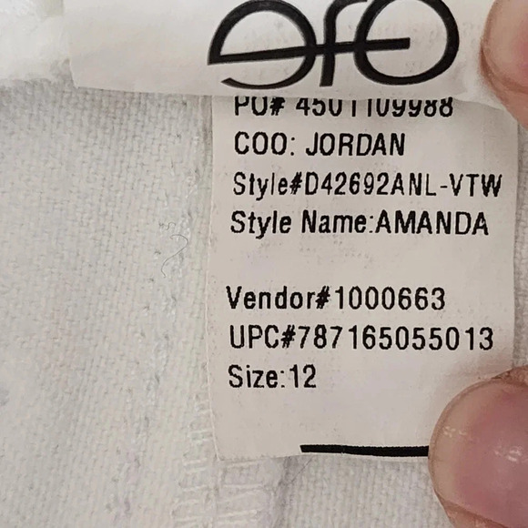 2 Gloria Vanderbilt Women's 12 Amanda Jeans Lot White Slimming Stretch - Nice! - Picture 11 of 11